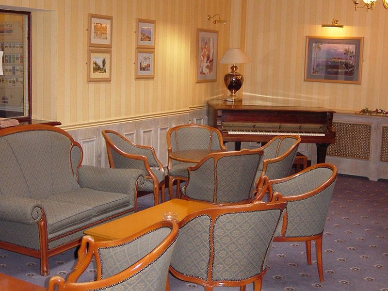 The County Hotel 3*
